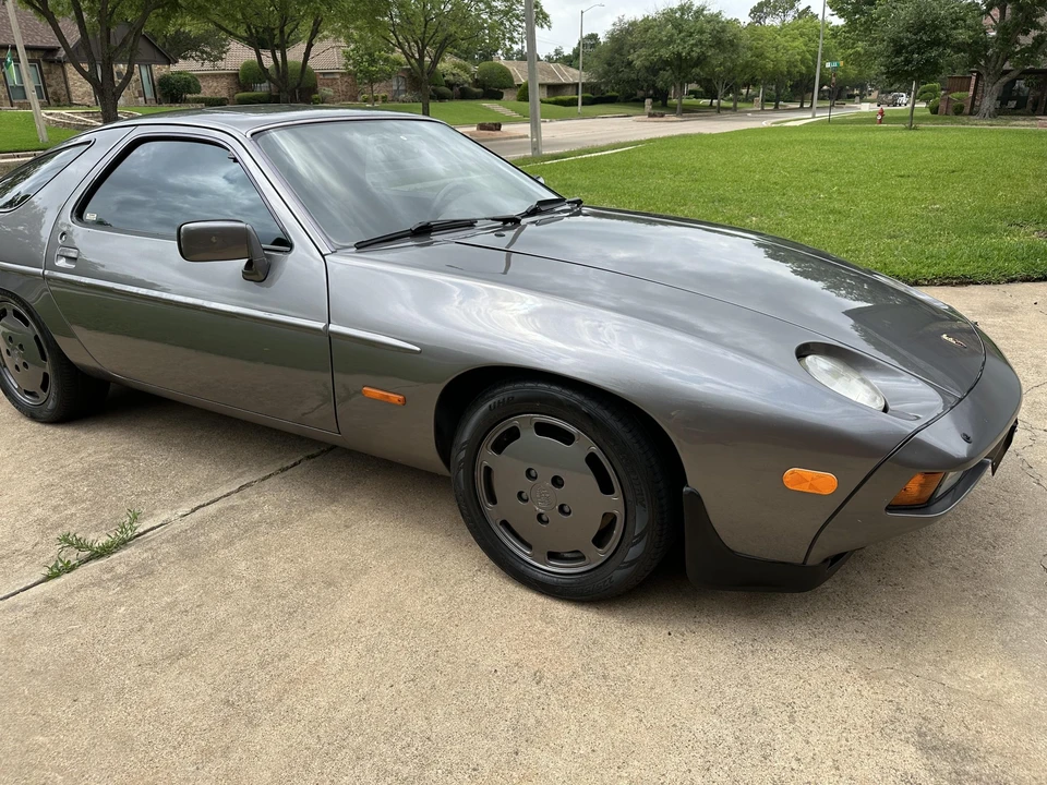 1982 Porsche 928 S - Image 13 of 31