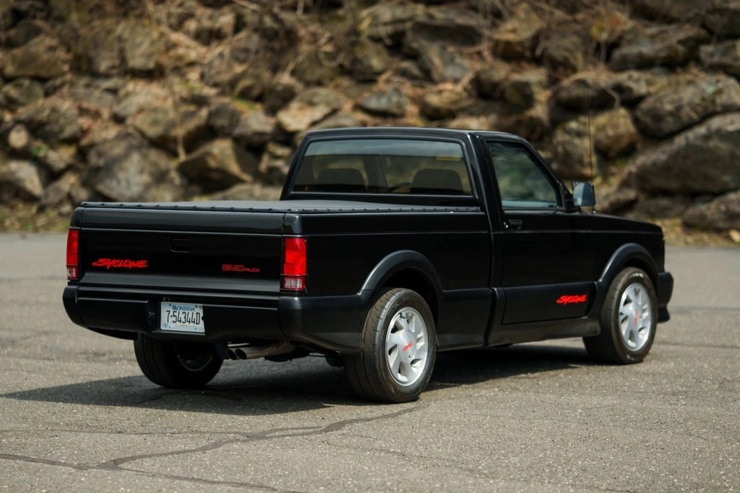 1991 GMC Syclone - Image 11 of 31