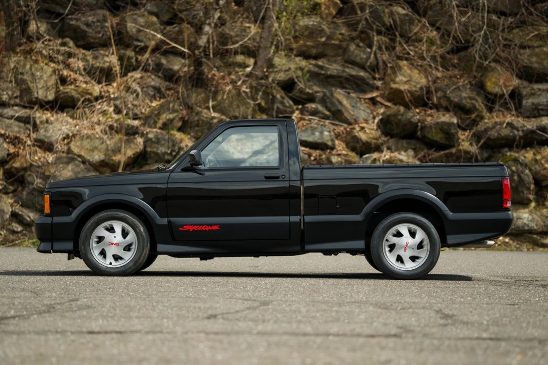 1991 GMC Syclone - Image 18 of 31