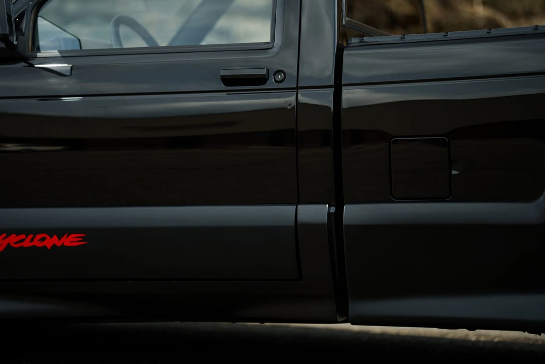 1991 GMC Syclone - Image 27 of 31