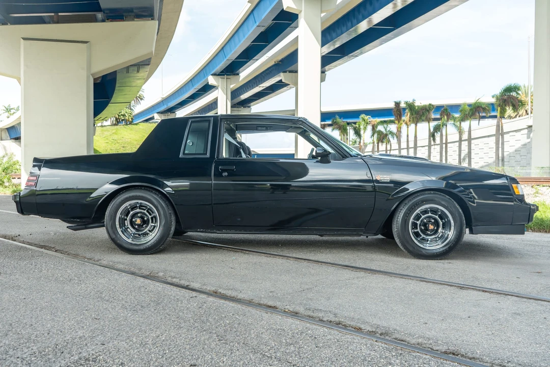 1986 Buick Grand National - Image 25 of 31