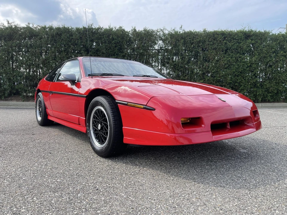 1988 Pontiac Fiero GT - Image 4 of 31