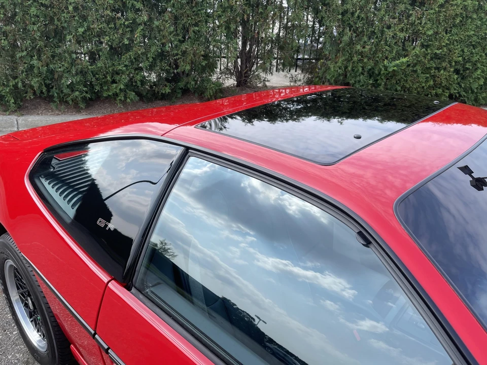 1988 Pontiac Fiero GT - Image 21 of 31
