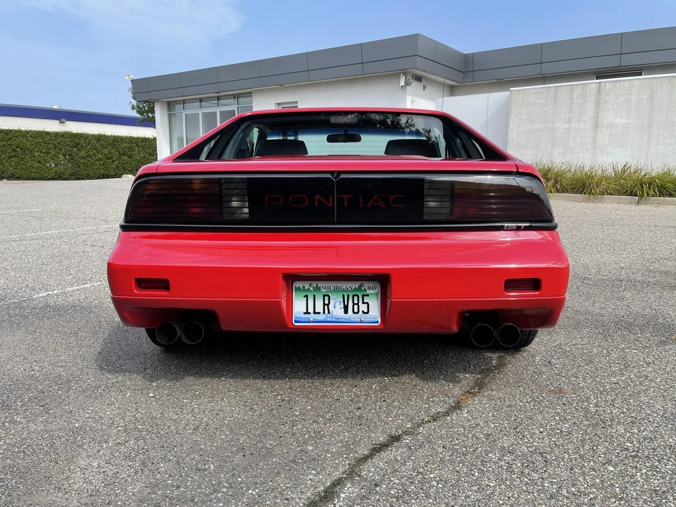 1988 Pontiac Fiero GT - Image 8 of 31