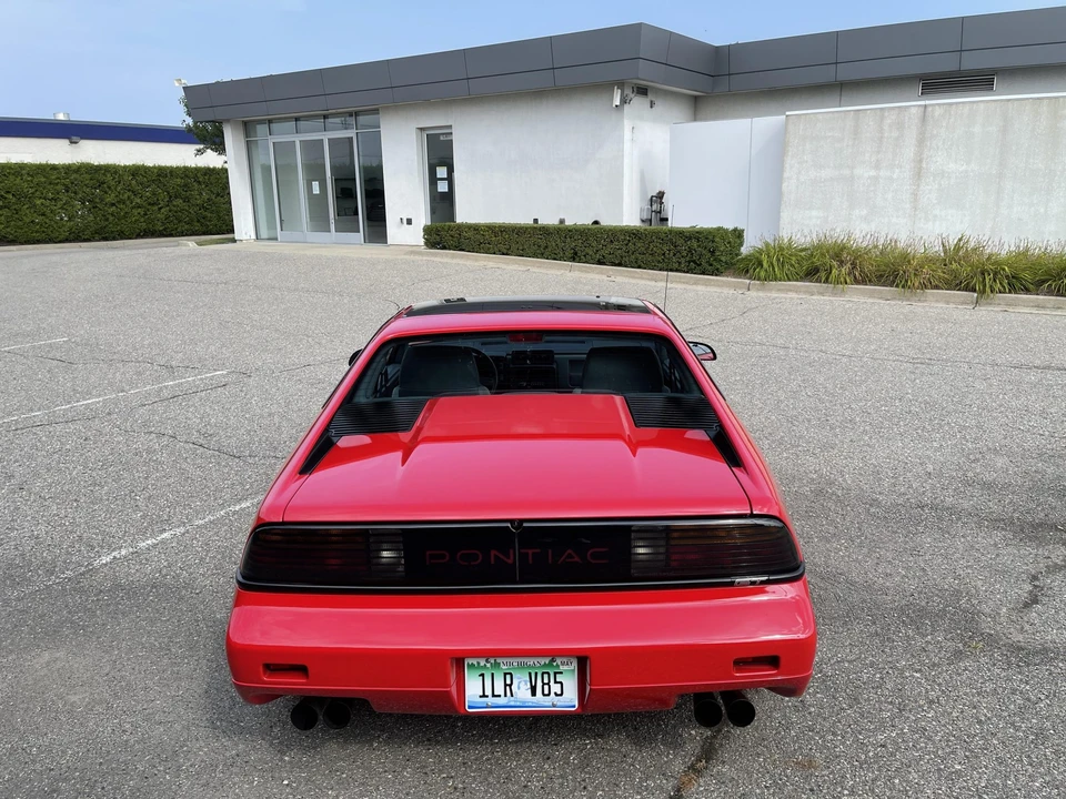 1988 Pontiac Fiero GT - Image 9 of 31