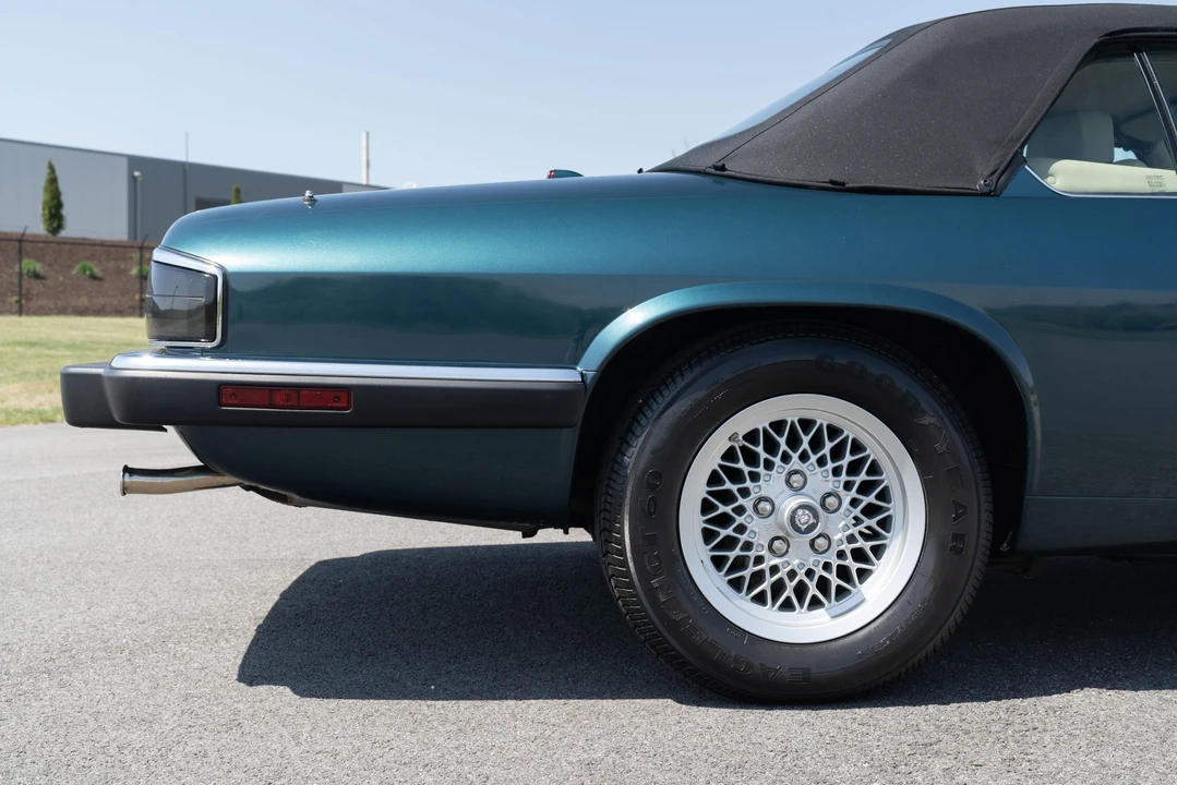 1993 Jaguar XJS Convertible - Image 24 of 31