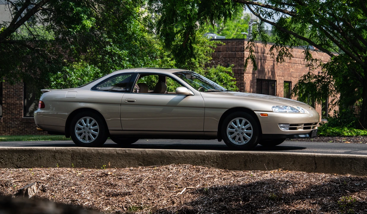 1993 Lexus SC400 - Image 17 of 31