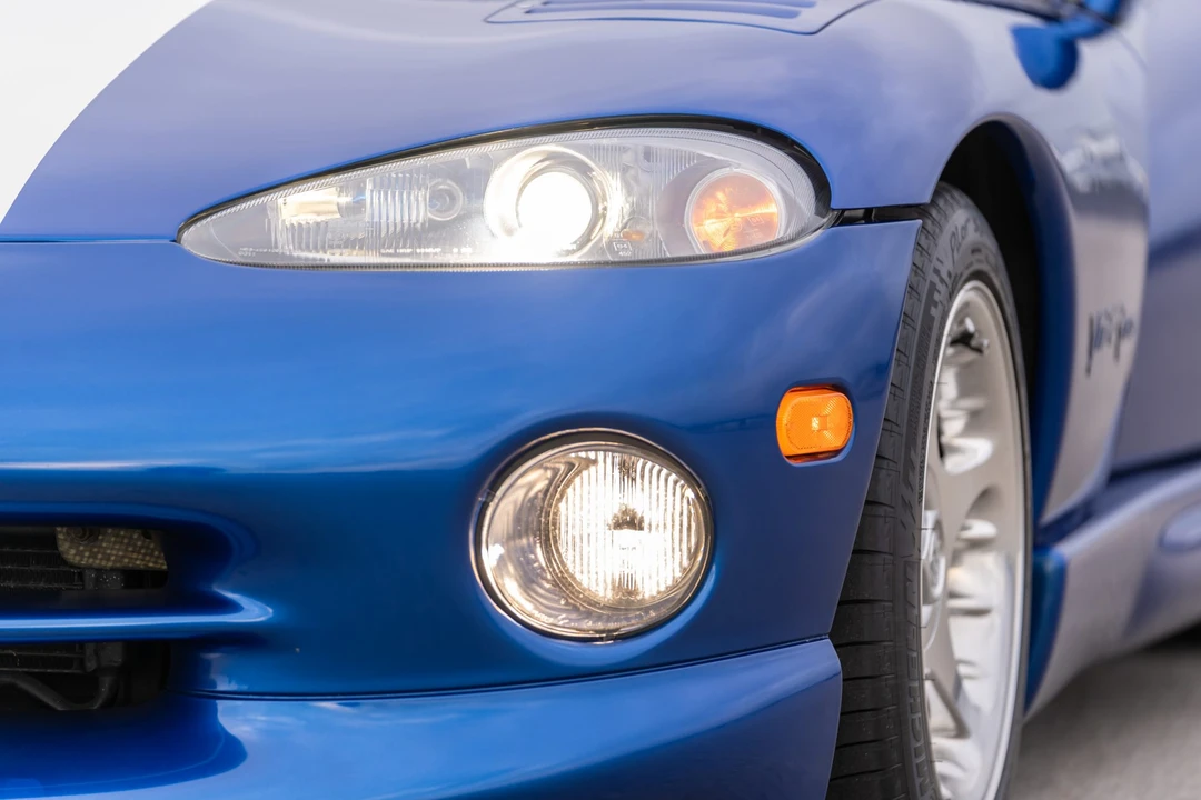1997 Dodge Viper GTS 2nd Gen - Image 19 of 31