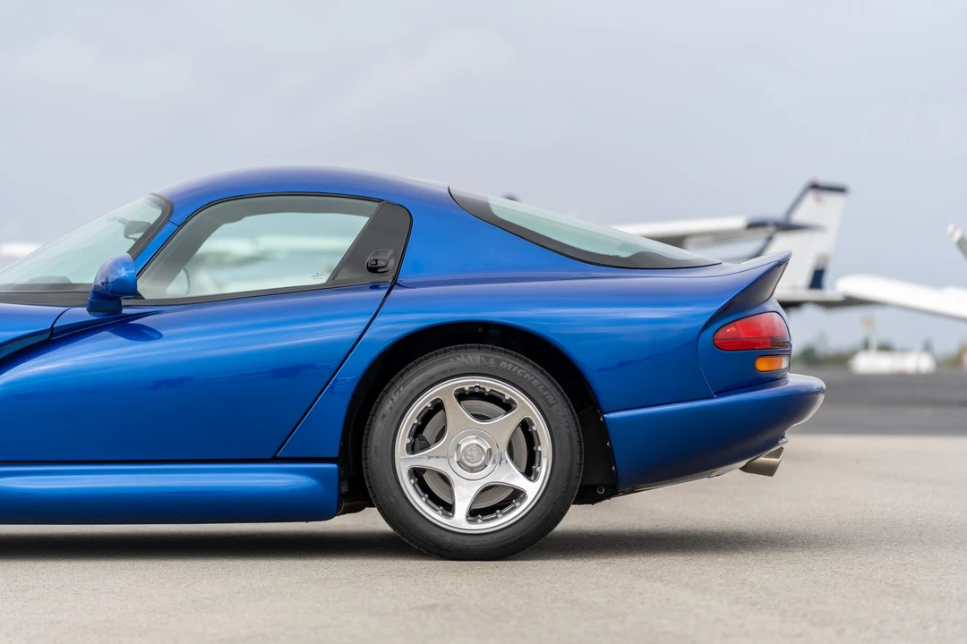 1997 Dodge Viper GTS 2nd Gen - Image 25 of 31