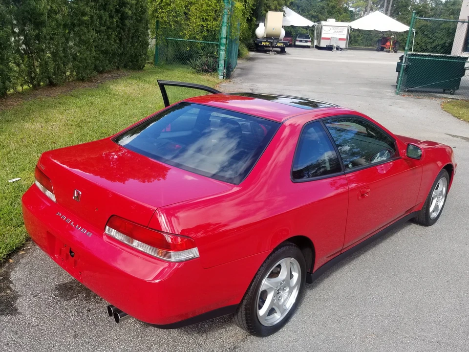 2001 Honda Prelude 5th Gen - Image 10 of 31