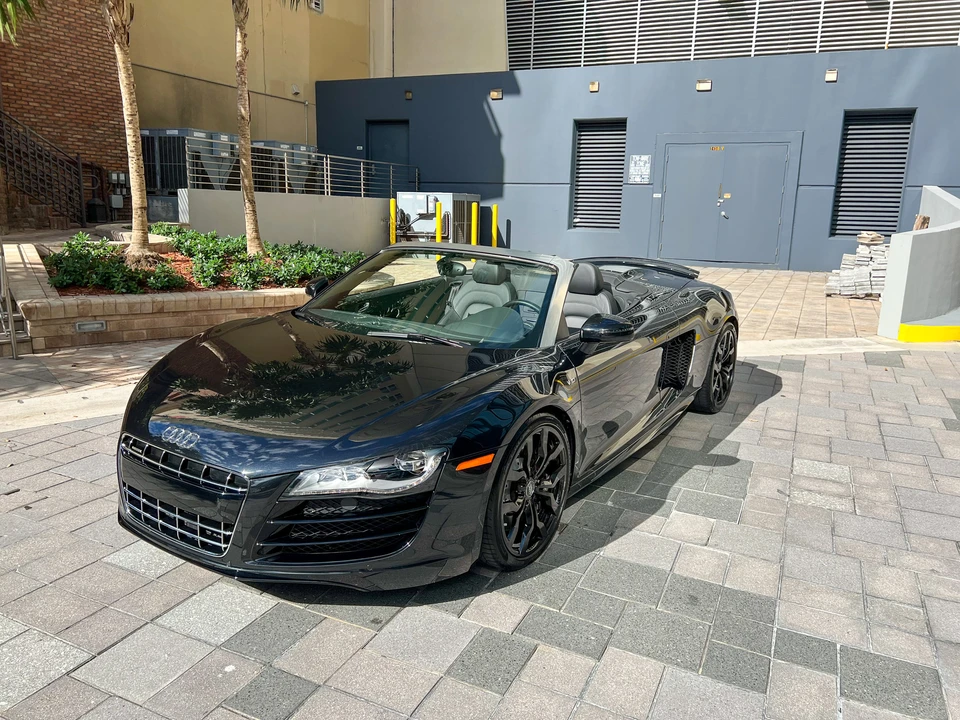 2011 Audi 42 R8 - Image 5 of 31