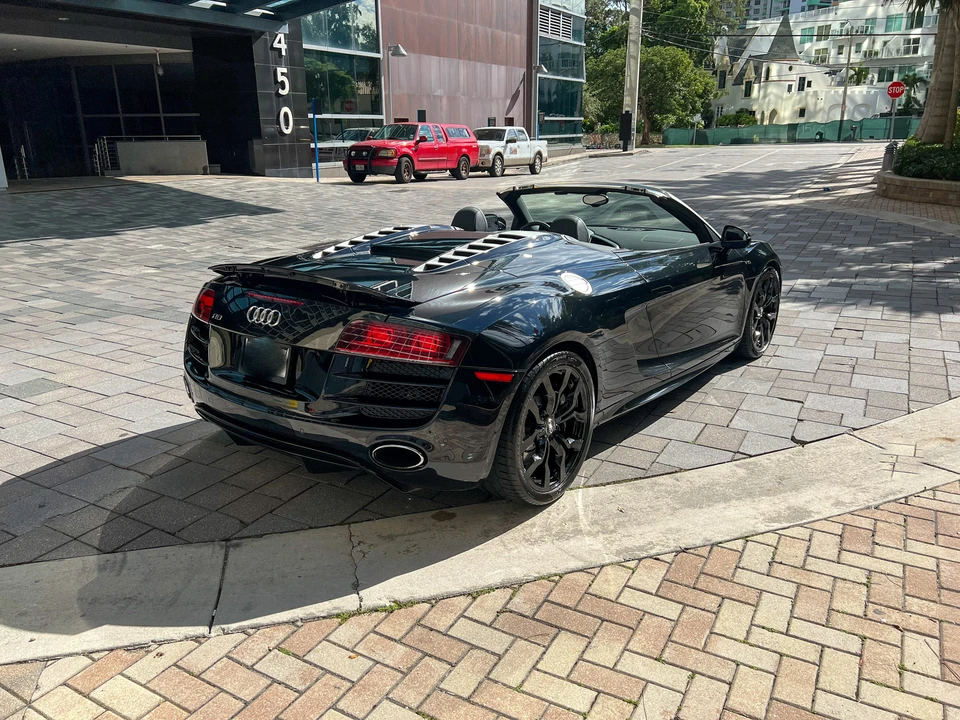2011 Audi 42 R8 - Image 25 of 31