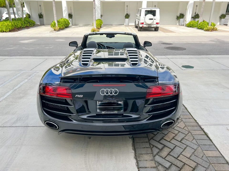 2011 Audi 42 R8 - Image 30 of 31