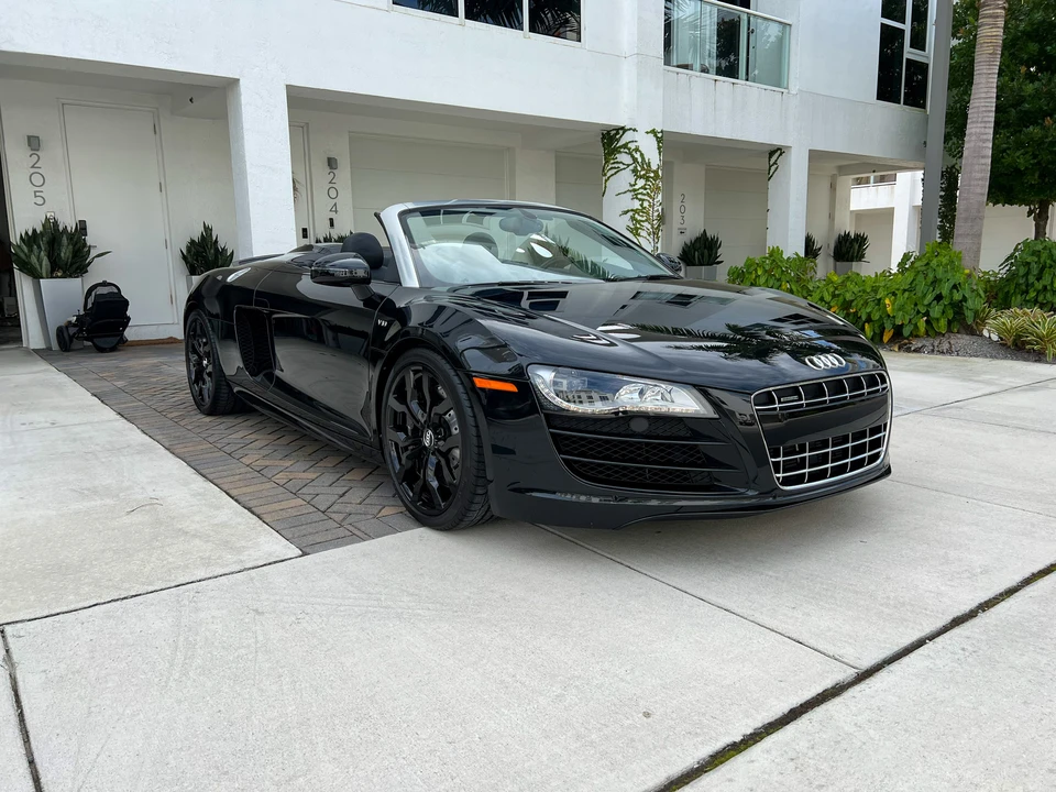 2011 Audi 42 R8 - Image 10 of 31
