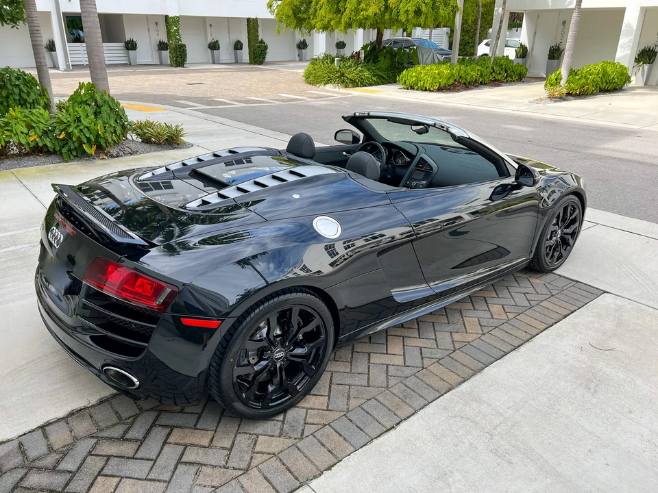 2011 Audi 42 R8 - Image 22 of 31
