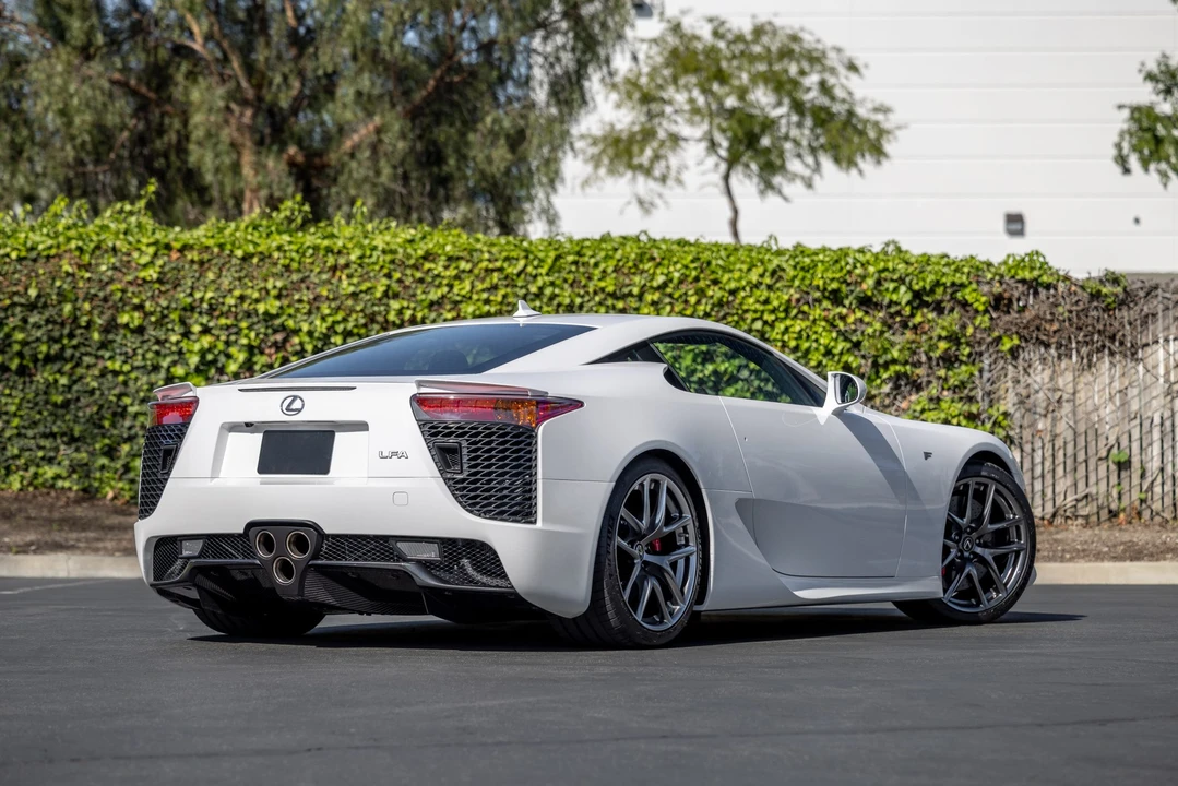 2012 Lexus LFA - Image 15 of 31