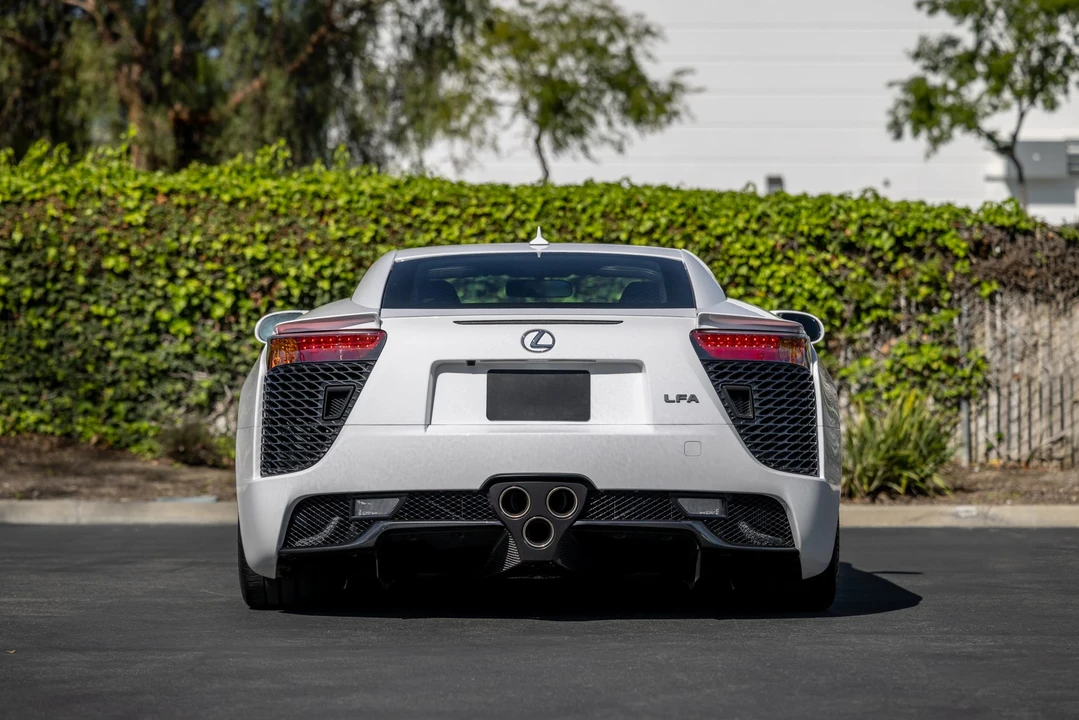 2012 Lexus LFA - Image 12 of 31