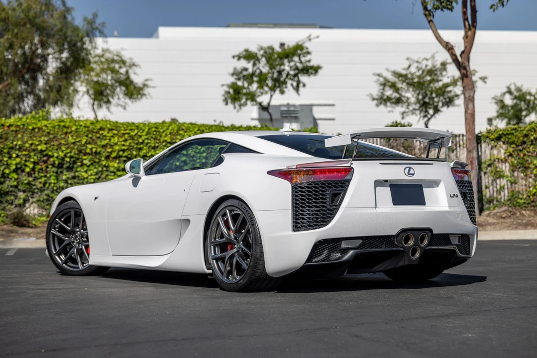 2012 Lexus LFA - Image 7 of 31