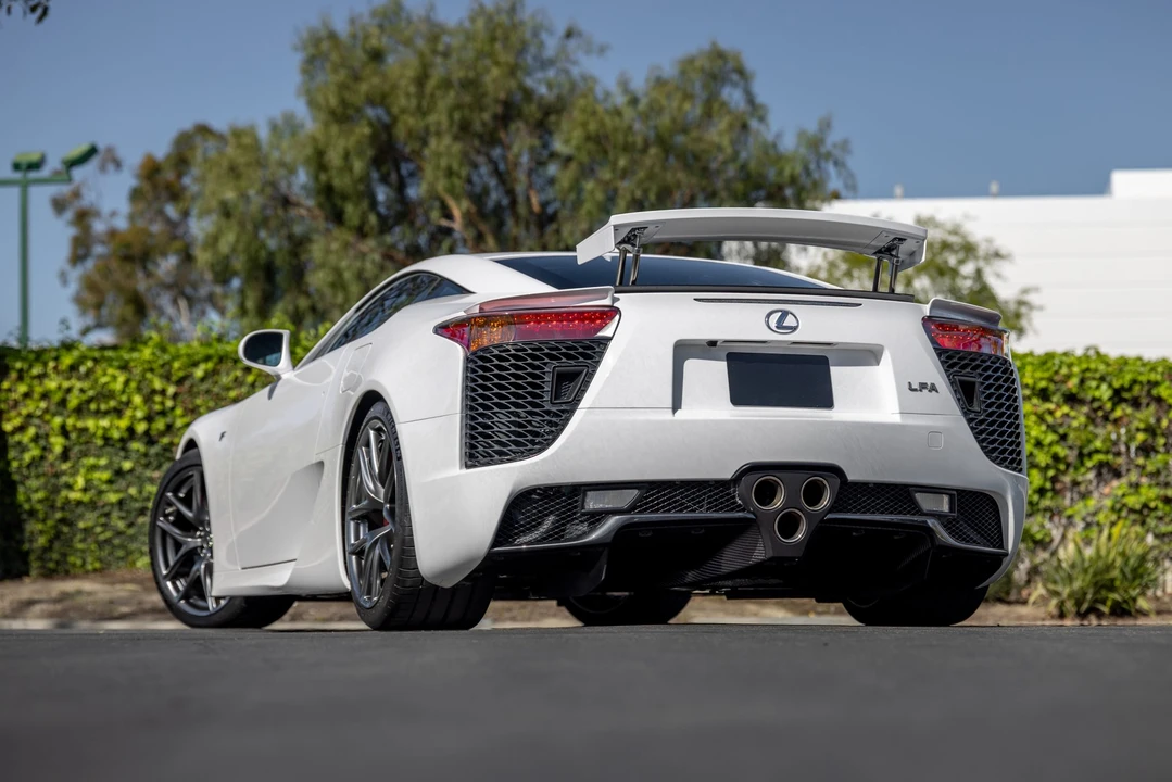 2012 Lexus LFA - Image 10 of 31