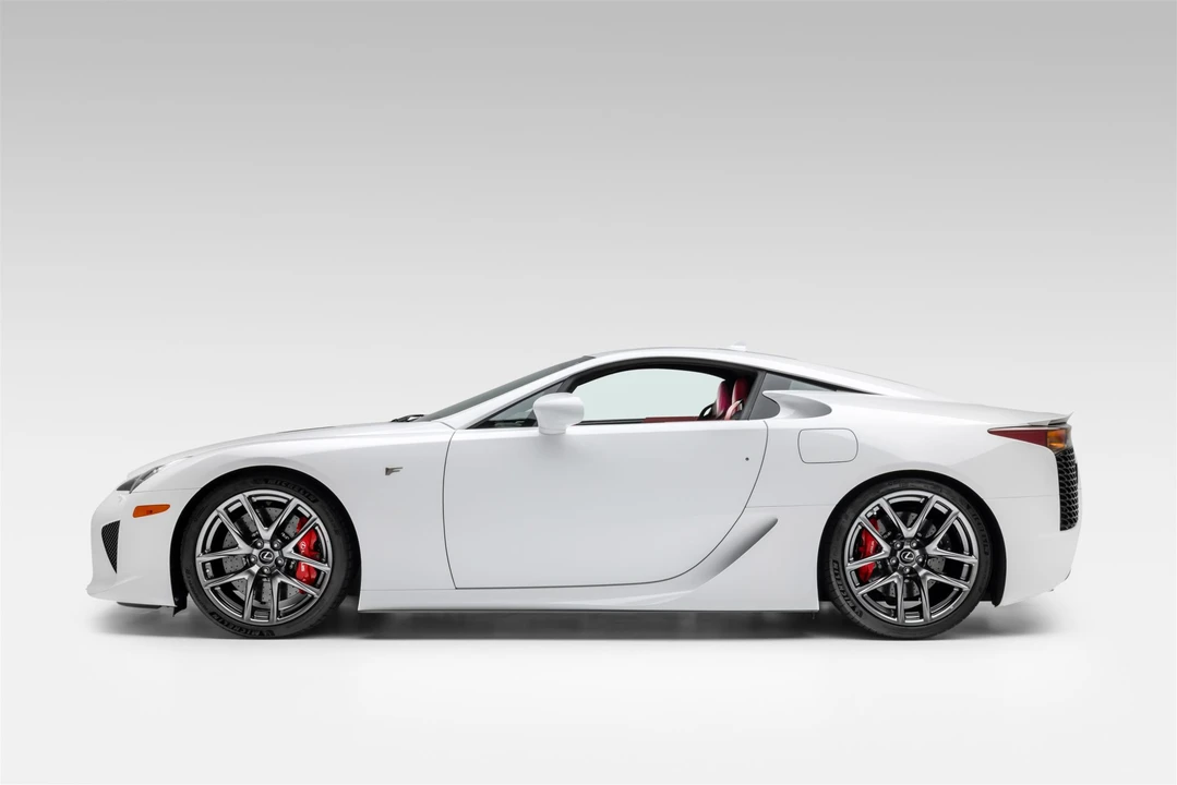 2012 Lexus LFA - Image 27 of 31