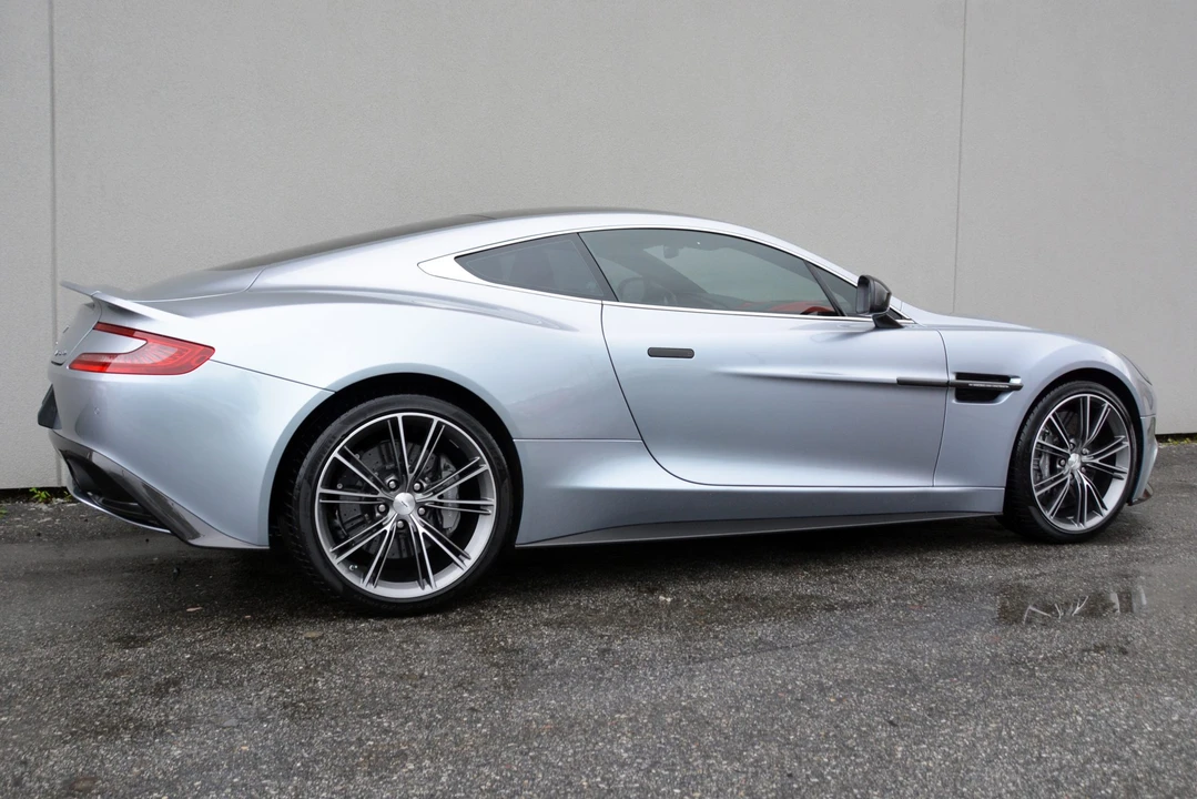 2014 Aston Martin Vanquish 2nd Gen - Image 18 of 31