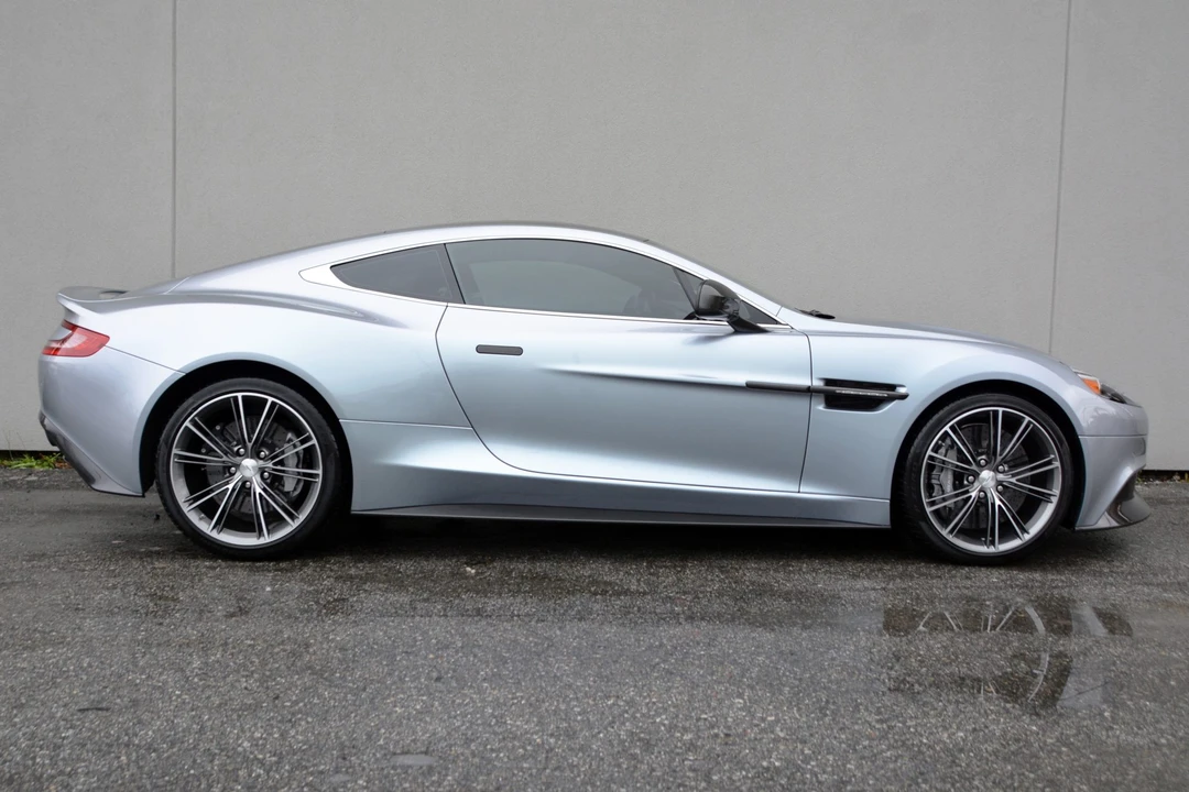 2014 Aston Martin Vanquish 2nd Gen - Image 19 of 31