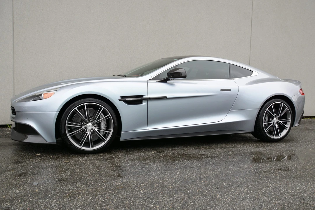 2014 Aston Martin Vanquish 2nd Gen - Image 5 of 31