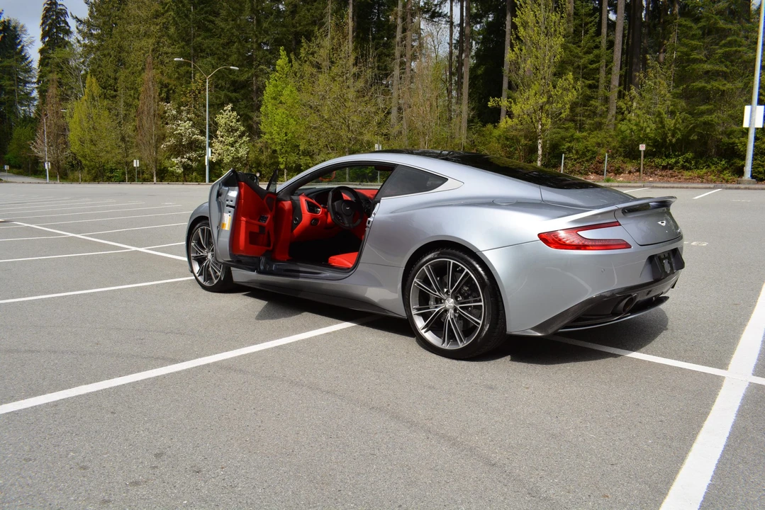 2014 Aston Martin Vanquish 2nd Gen - Image 28 of 31