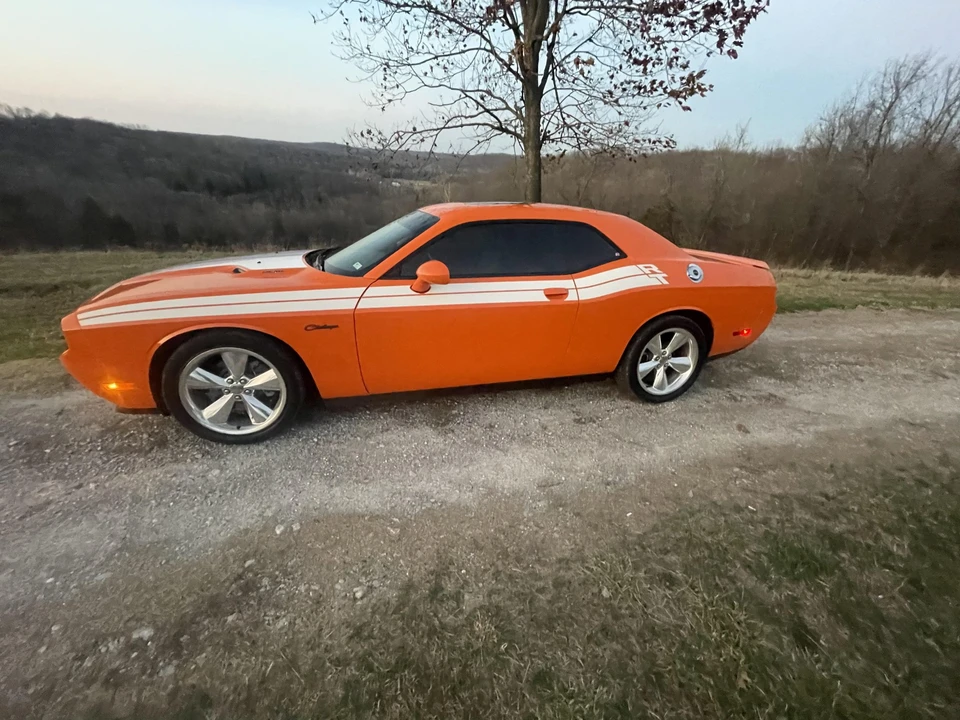 2014 Dodge Challenger 3rd Gen - Image 27 of 31