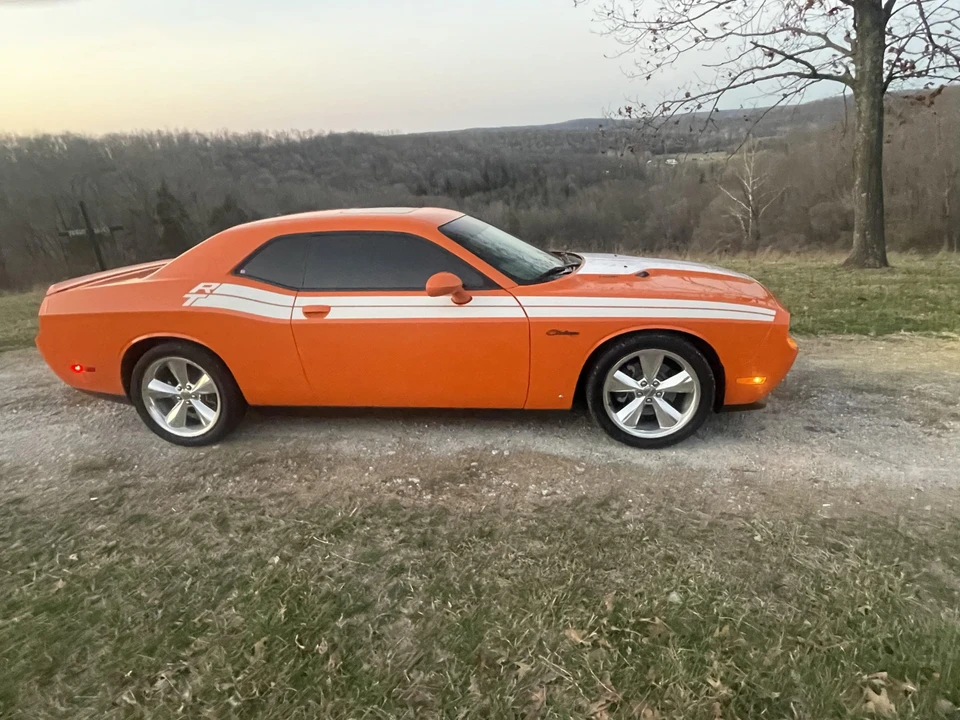 2014 Dodge Challenger 3rd Gen - Image 14 of 31