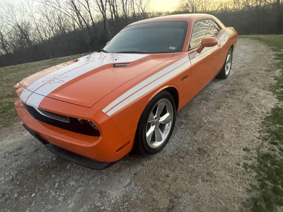 2014 Dodge Challenger 3rd Gen - Image 2 of 31