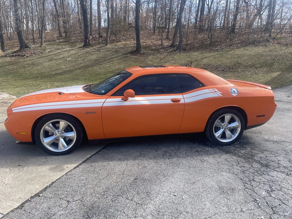 2014 Dodge Challenger 3rd Gen - Image 26 of 31