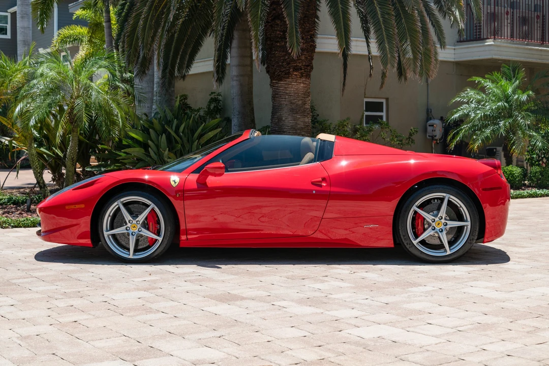 2014 Ferrari 458 Spider - Image 3 of 31