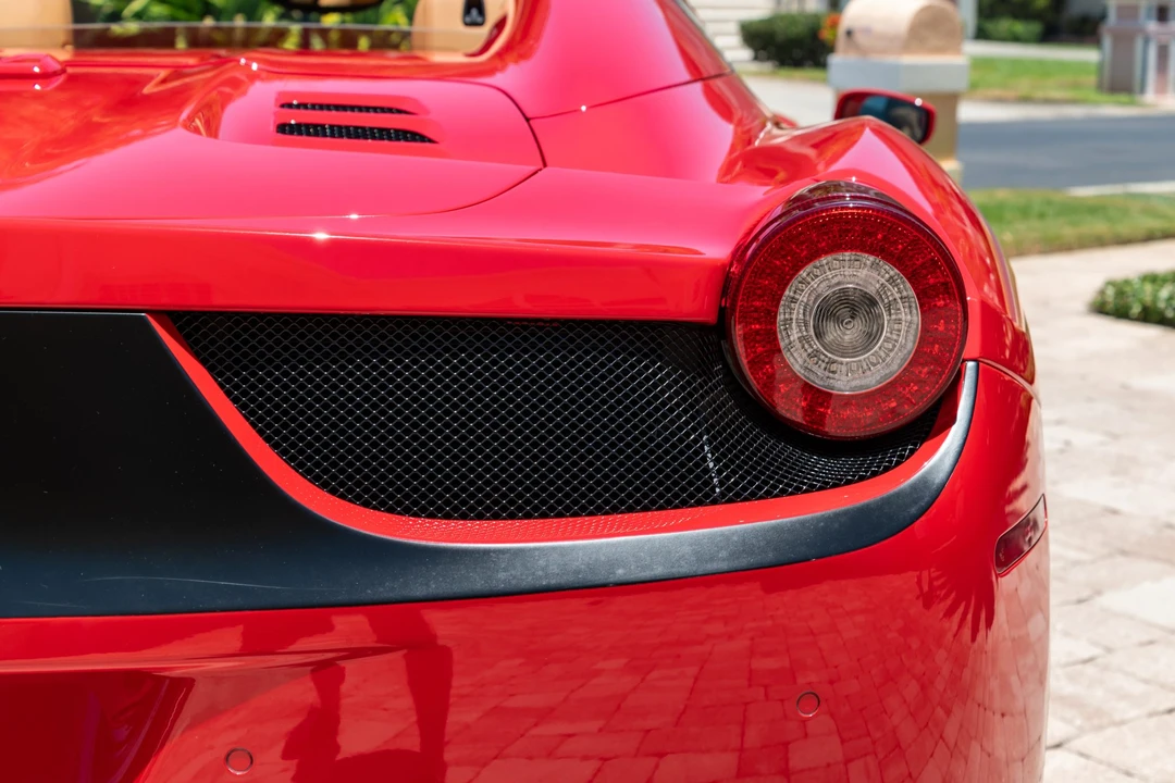 2014 Ferrari 458 Spider - Image 28 of 31