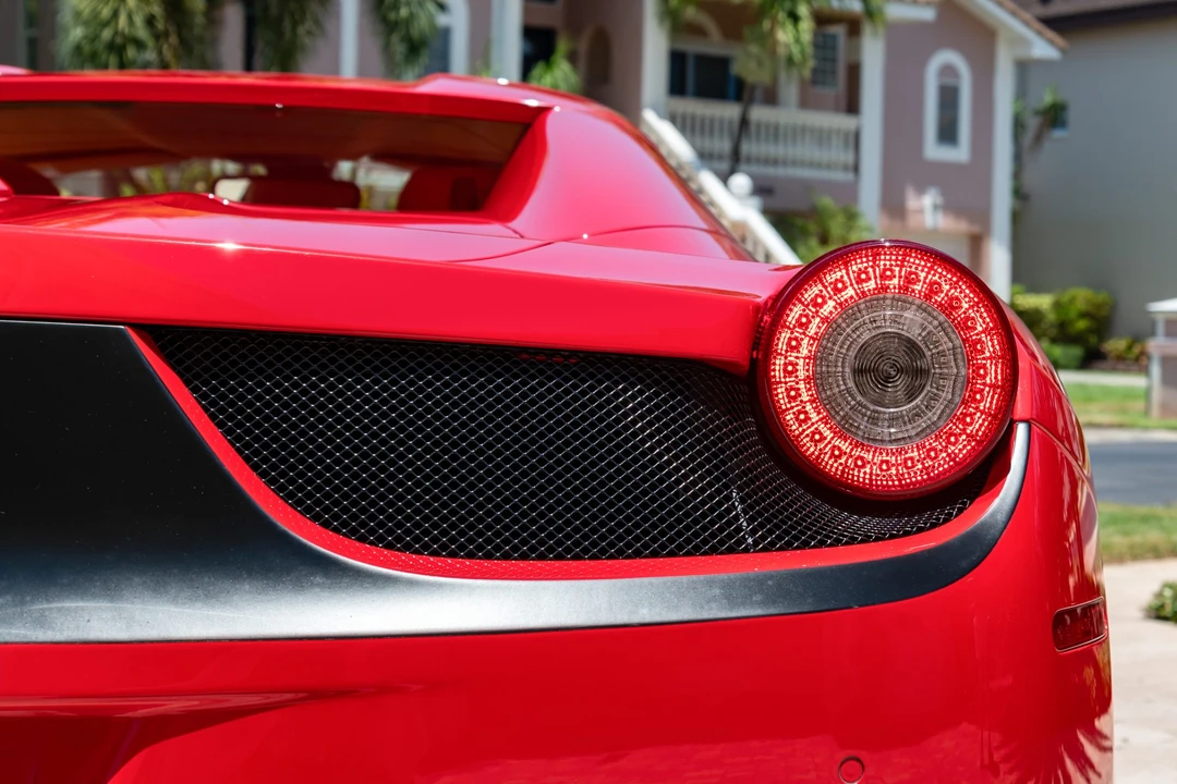 2014 Ferrari 458 Spider - Image 26 of 31