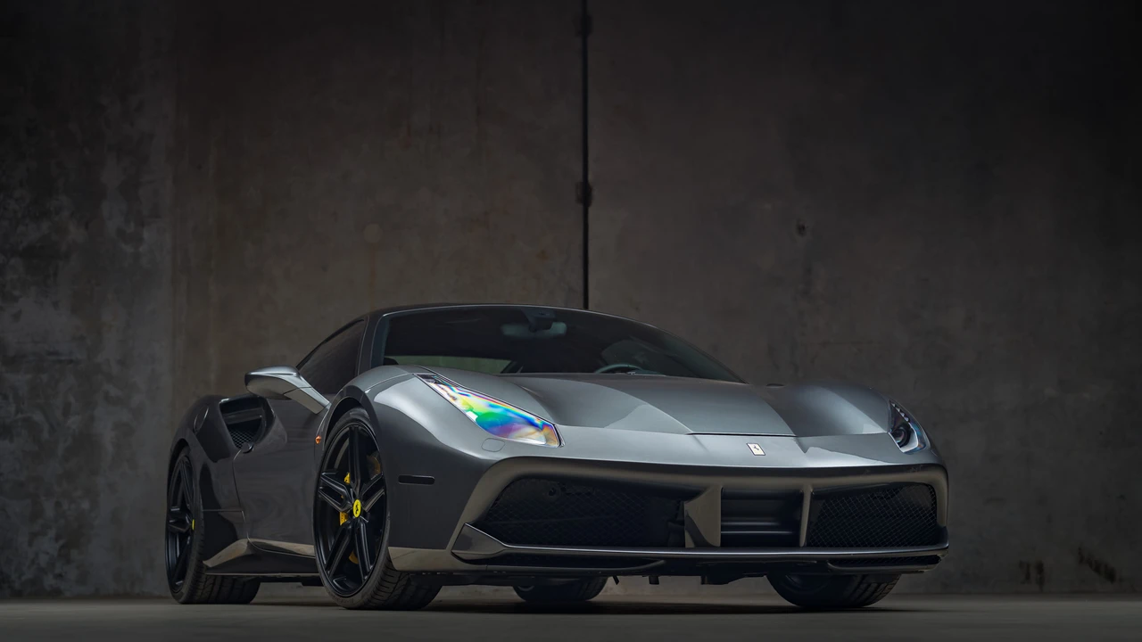 2016 Ferrari 488 GTB - Image 23 of 31