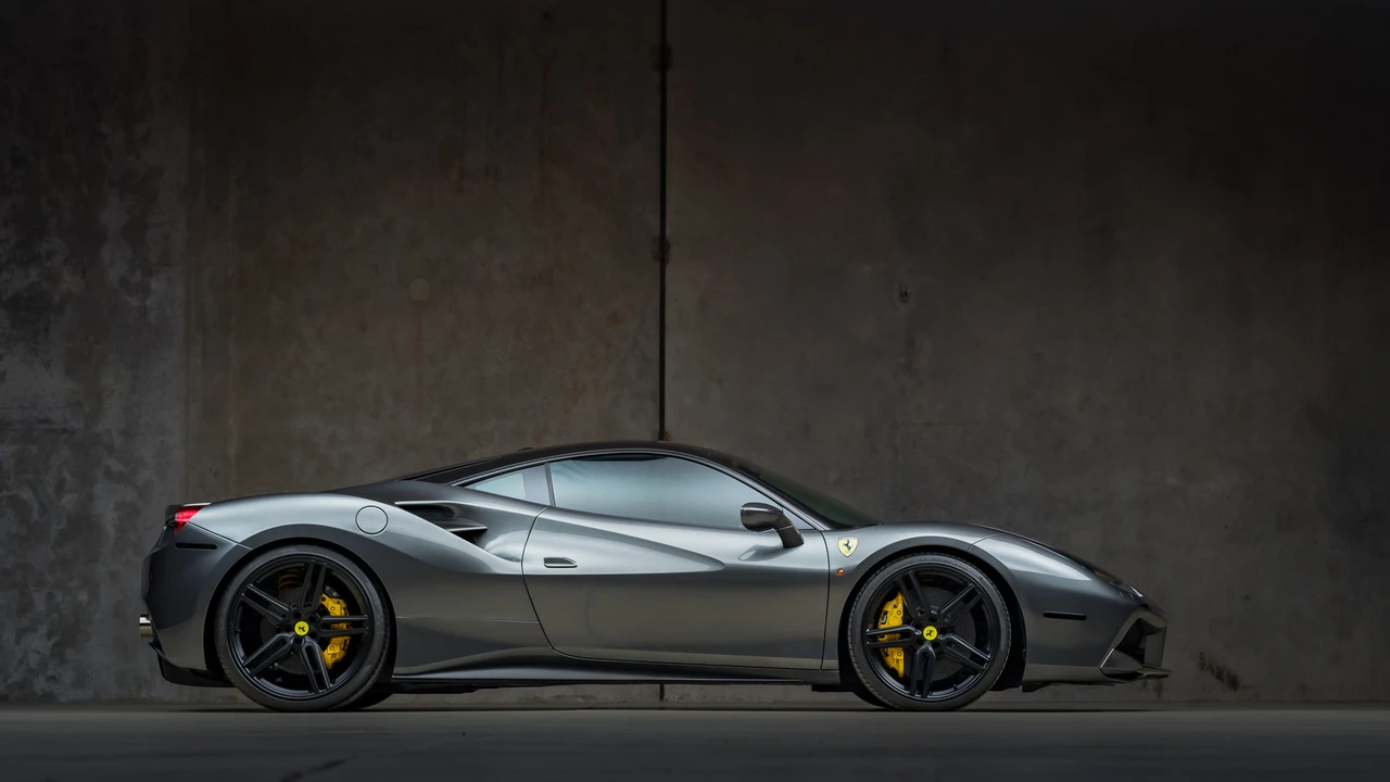 2016 Ferrari 488 GTB - Image 19 of 31