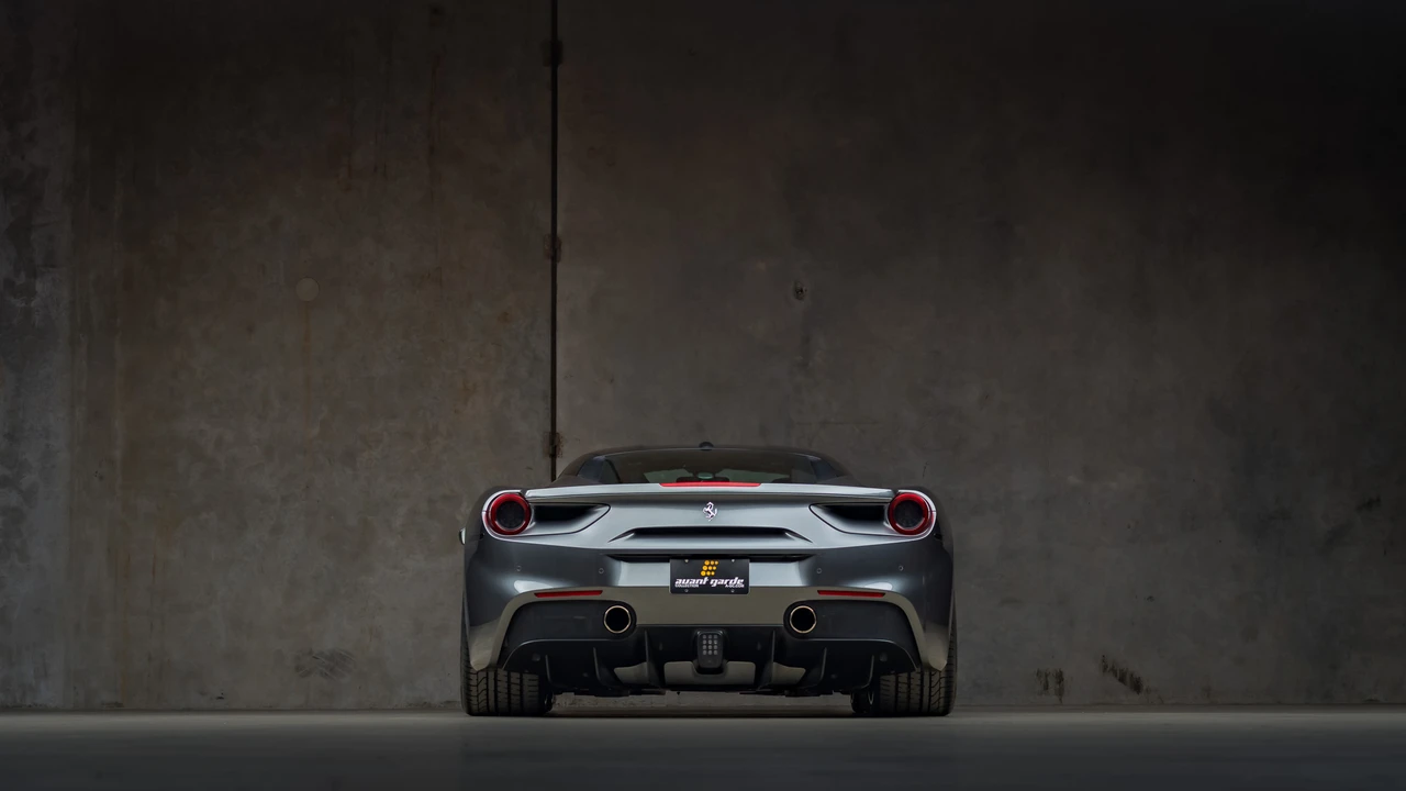 2016 Ferrari 488 GTB - Image 12 of 31