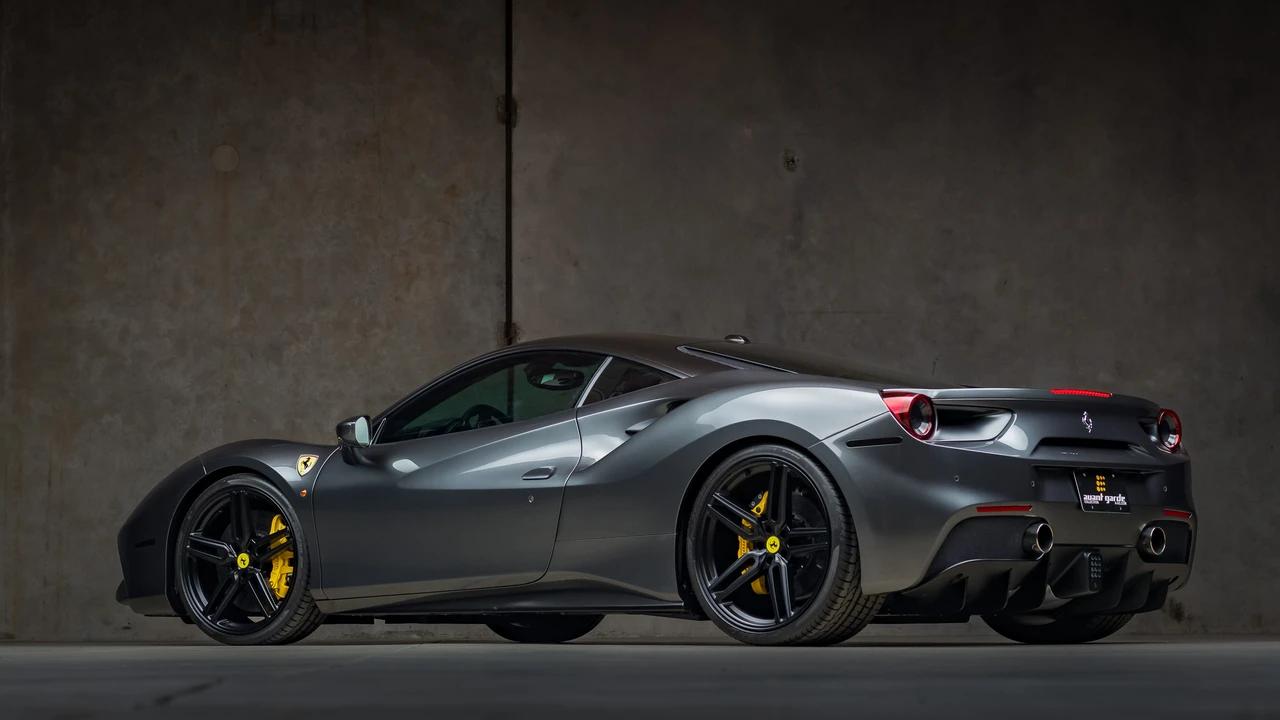 2016 Ferrari 488 GTB - Image 8 of 31