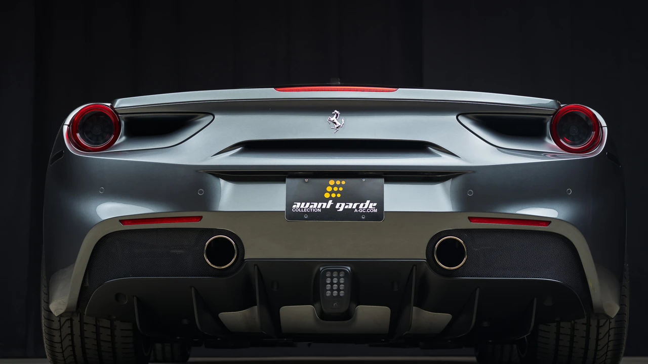 2016 Ferrari 488 GTB - Image 14 of 31