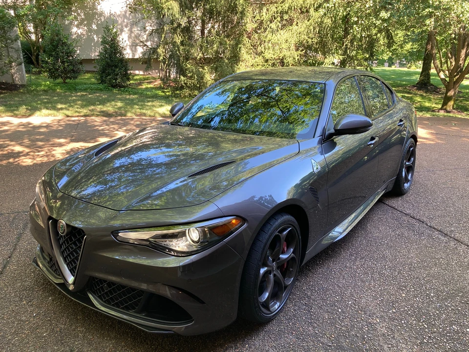 2017 Alfa Romeo Giulia Quadrifoglio - Image 12 of 31