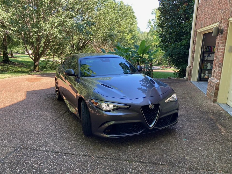 2017 Alfa Romeo Giulia Quadrifoglio - Image 11 of 31