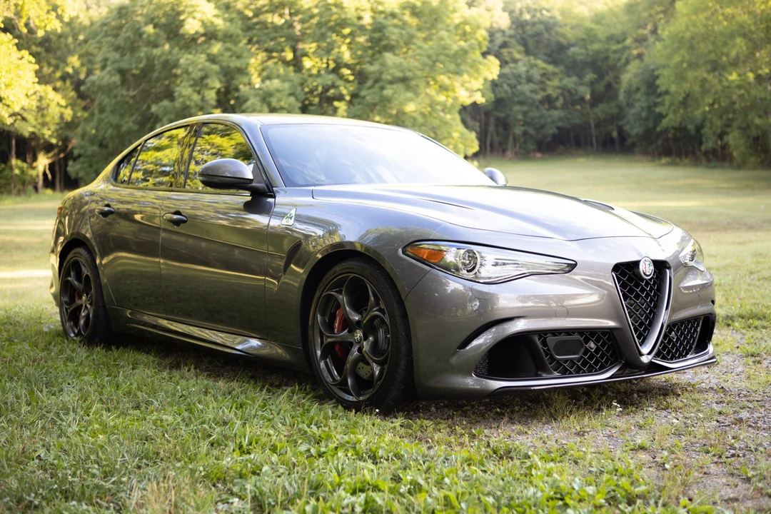 2017 Alfa Romeo Giulia Quadrifoglio - Image 2 of 31
