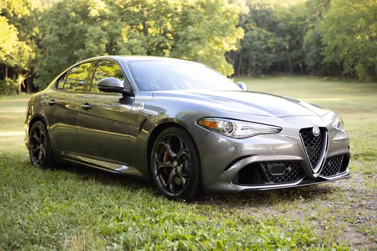 2017 Alfa Romeo Giulia Quadrifoglio - Image 2 of 31
