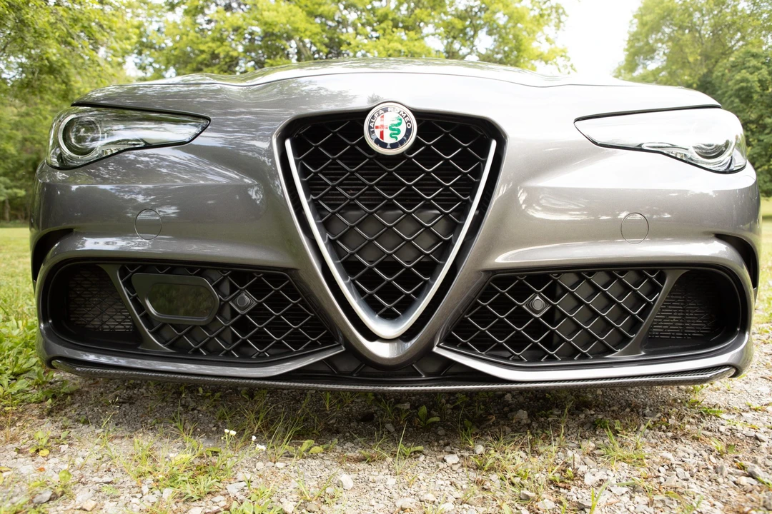 2017 Alfa Romeo Giulia Quadrifoglio - Image 14 of 31