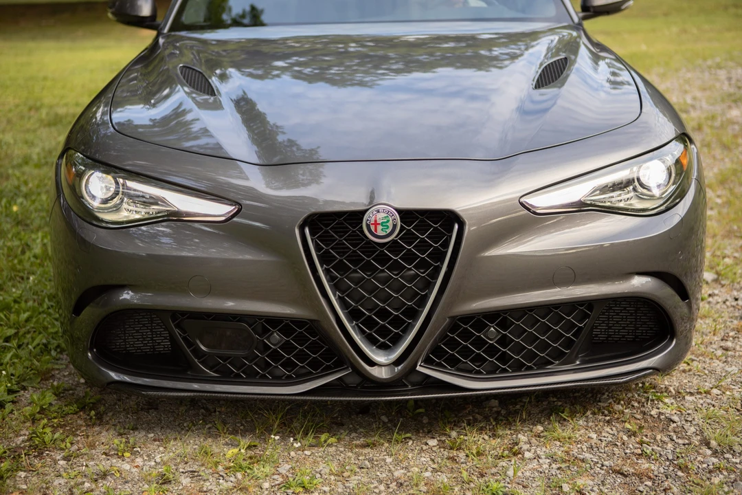 2017 Alfa Romeo Giulia Quadrifoglio - Image 5 of 31