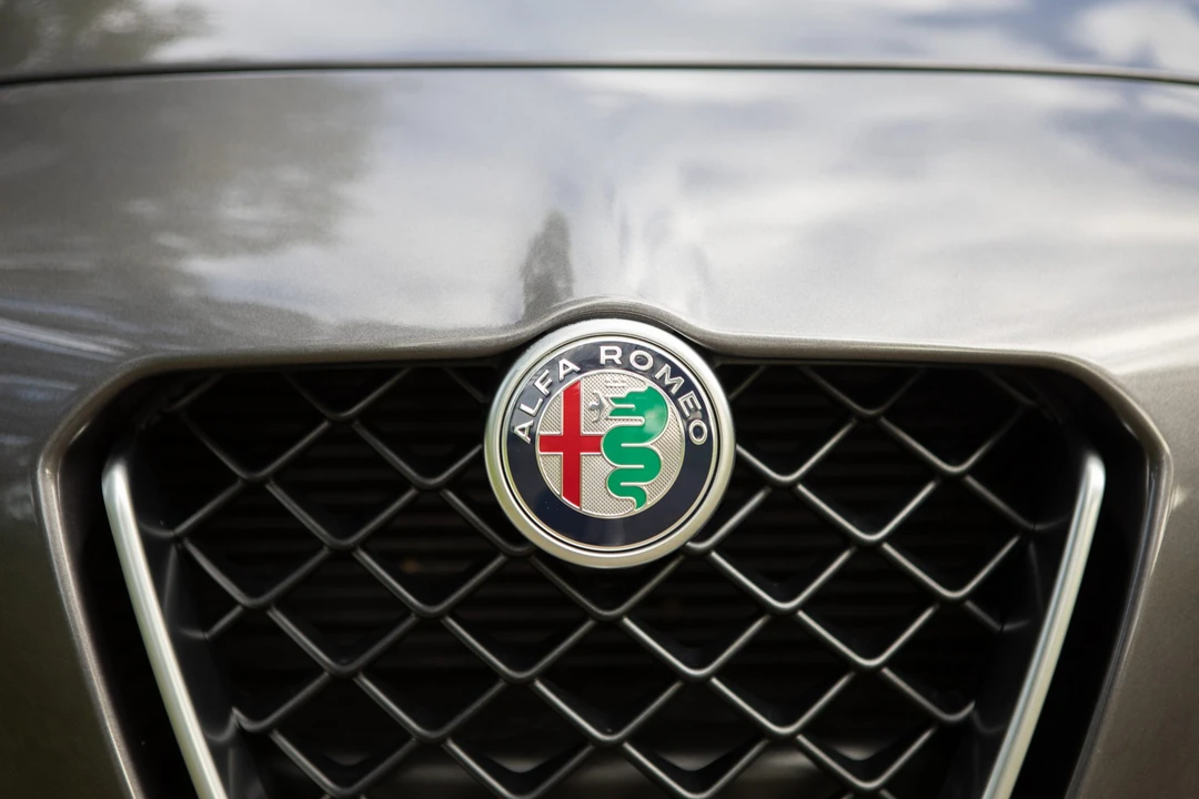 2017 Alfa Romeo Giulia Quadrifoglio - Image 28 of 31