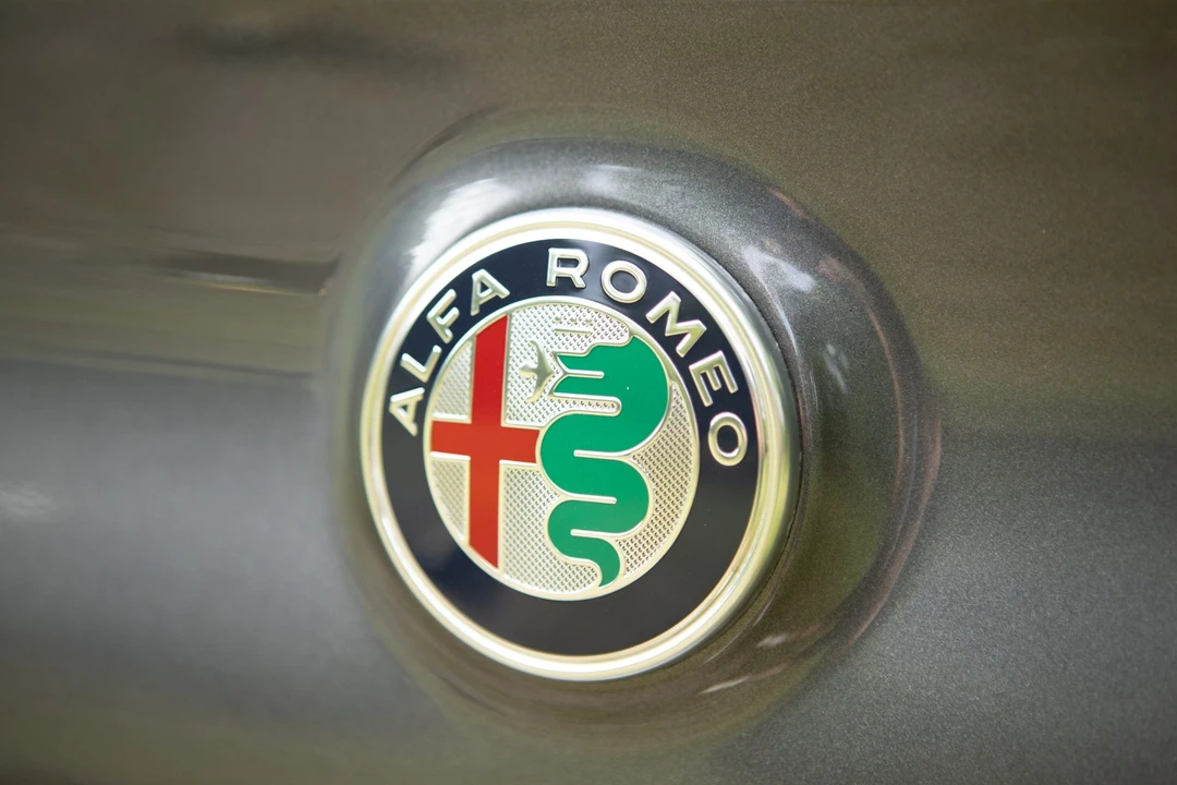2017 Alfa Romeo Giulia Quadrifoglio - Image 29 of 31