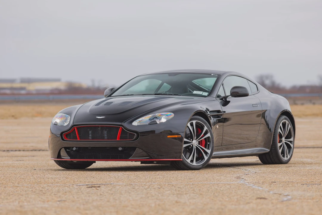 2017 Aston Martin Vantage - Image 4 of 31