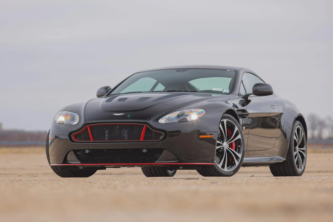 2017 Aston Martin Vantage - Image 1 of 31